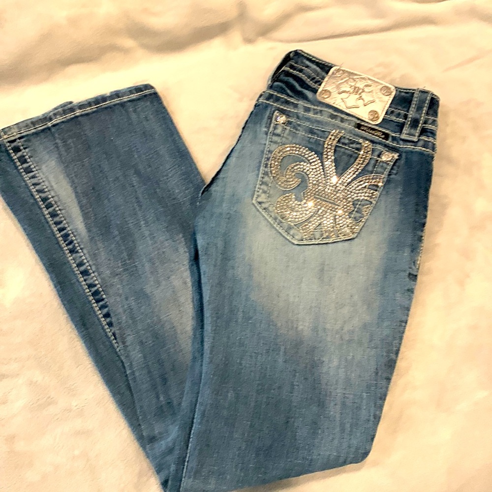 It’s me size 27 skinny jeans.